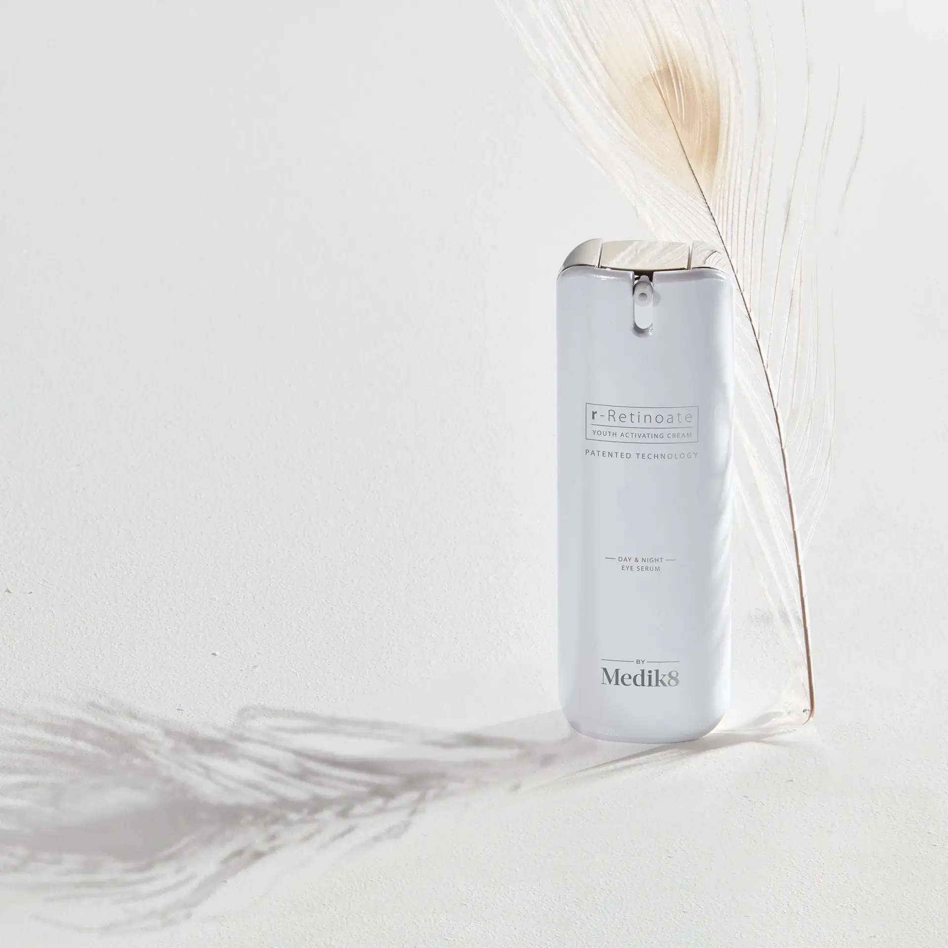 R-RETINOATE® DAY & NIGHT EYE SERUM - Imagen 2